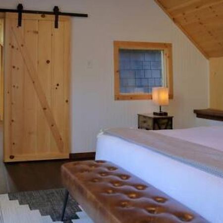 Hobbit House - Charming In Town Villa ไอดิลล์ไวลด์ ภายนอก รูปภาพ